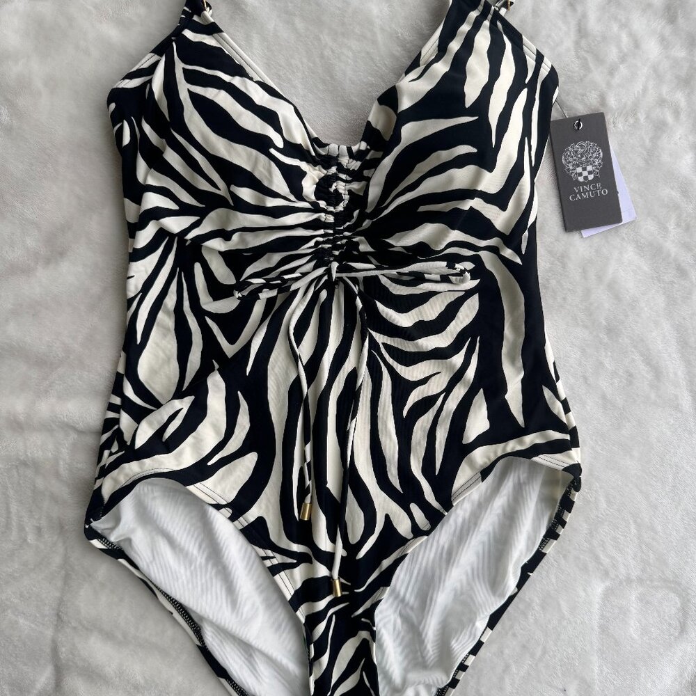NWT $128 Vince Camuto Animal Print V-Neck One Piece Swimsuit Black&White Size 14